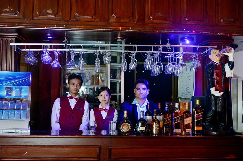 Golden Butterfly Hotel Yangon Eksteriør bilde