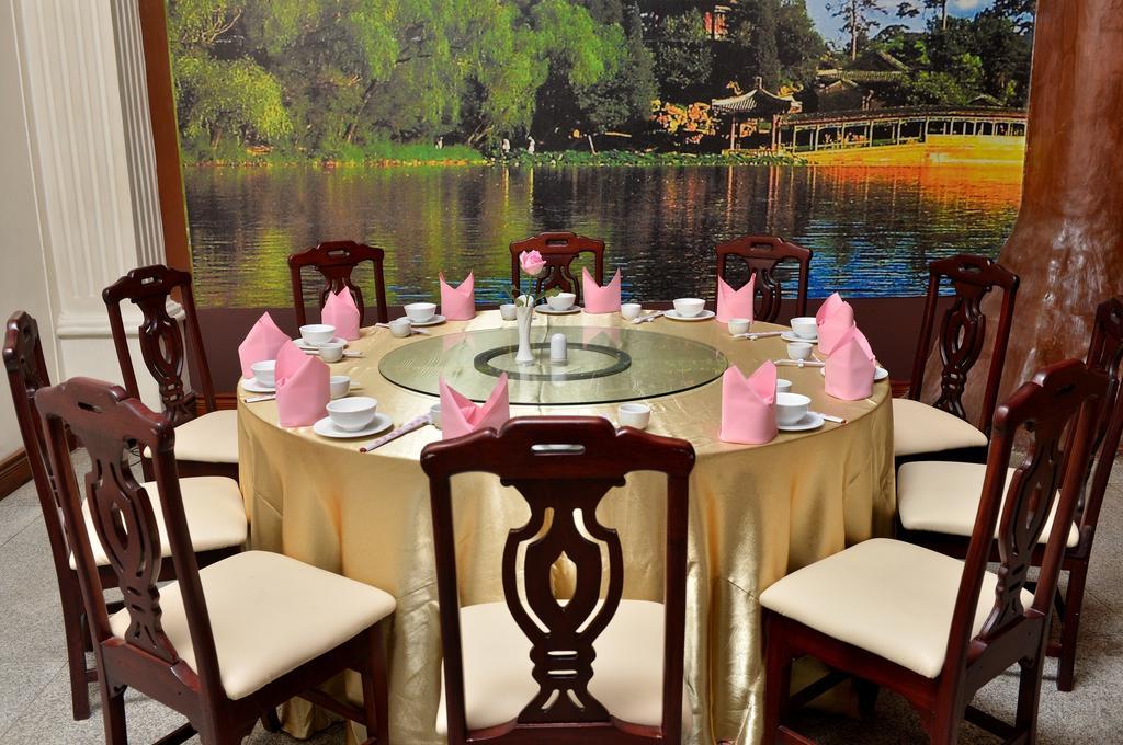 Golden Butterfly Hotel Yangon Eksteriør bilde