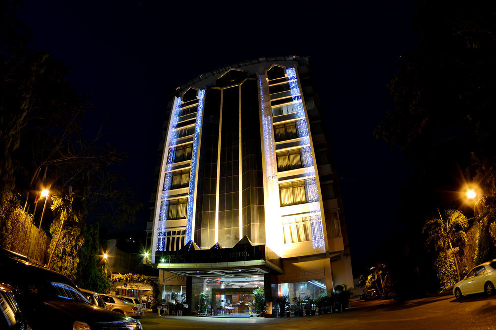 Golden Butterfly Hotel Yangon Eksteriør bilde