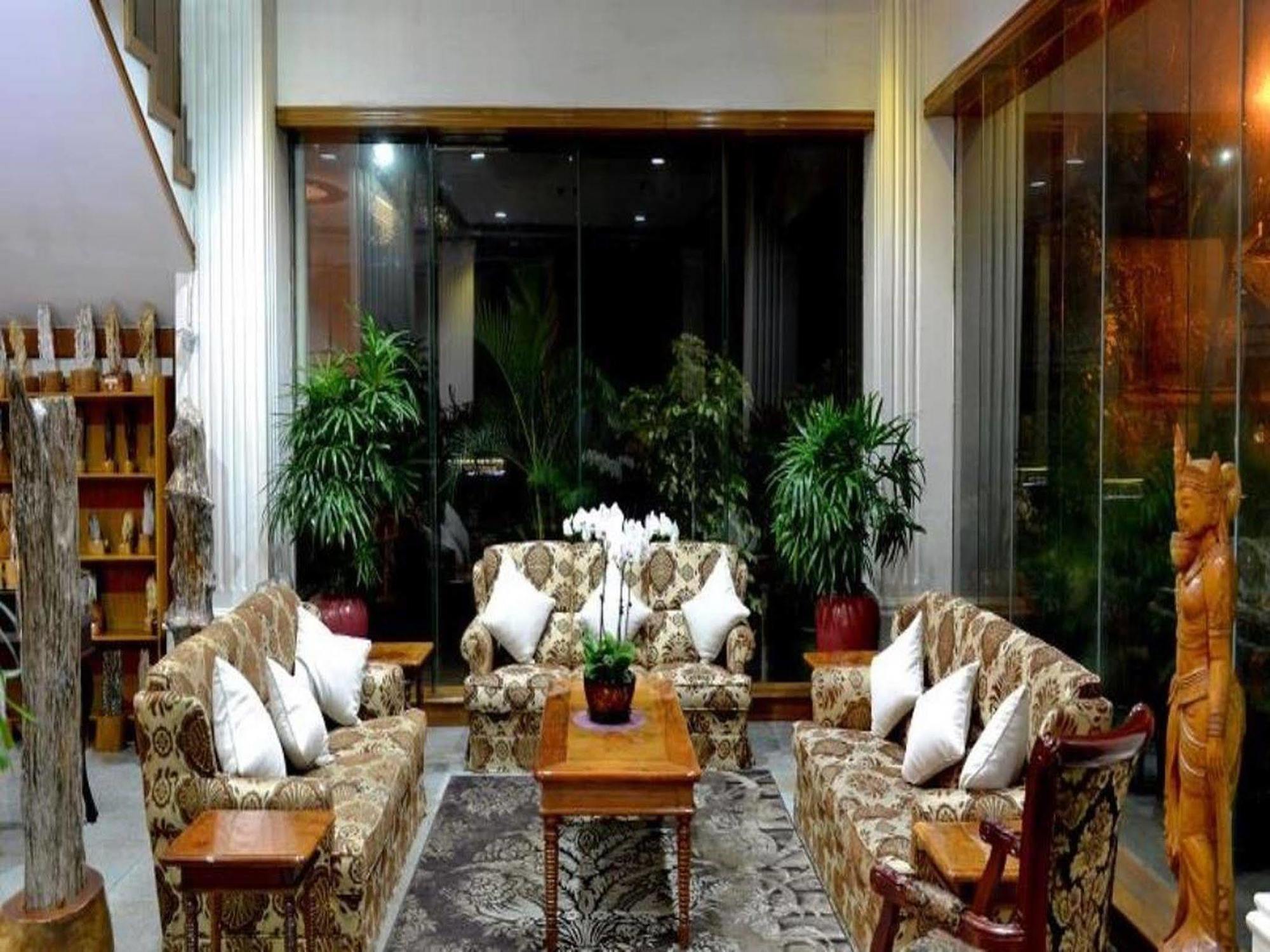 Golden Butterfly Hotel Yangon Eksteriør bilde