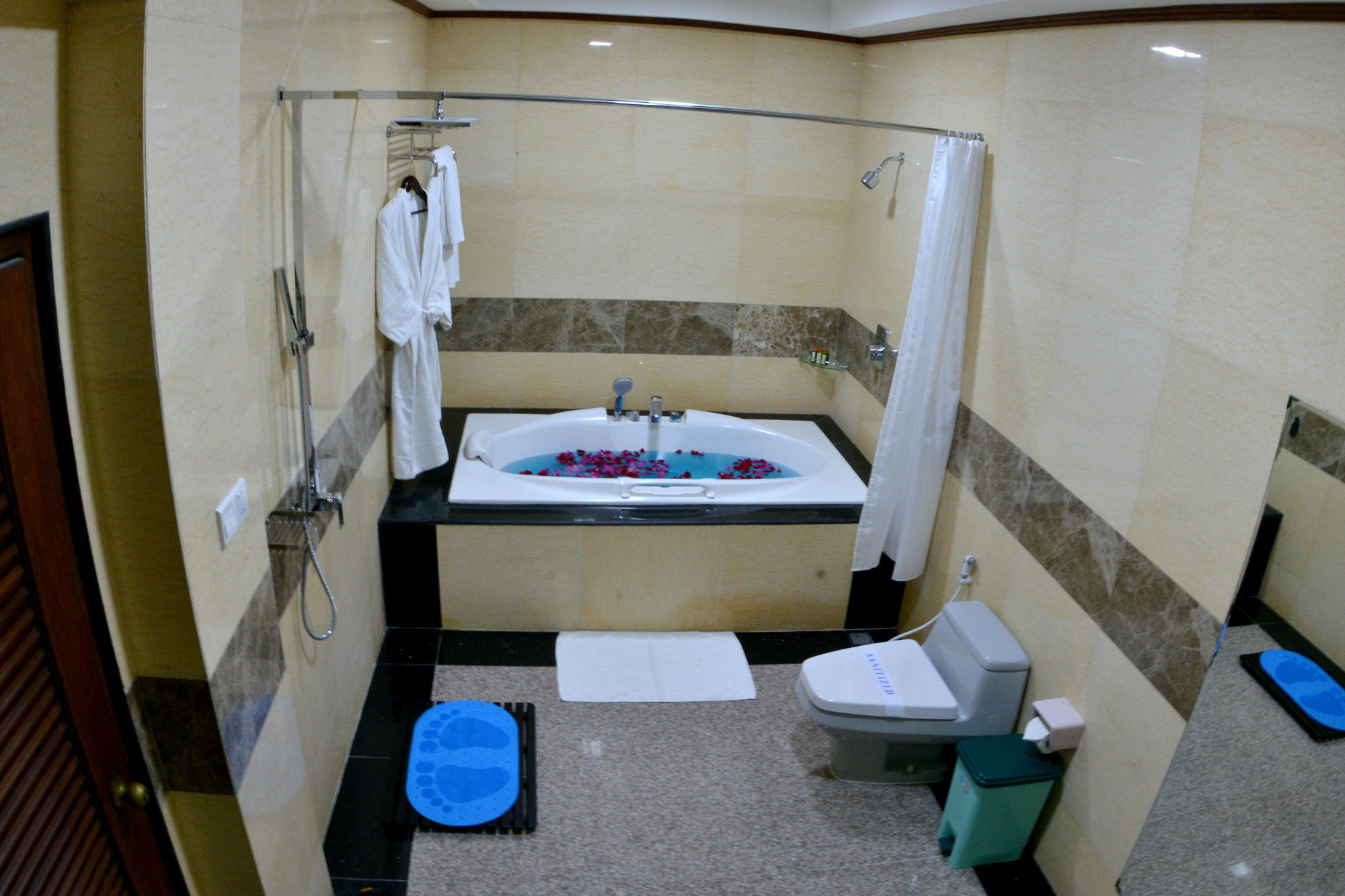 Golden Butterfly Hotel Yangon Eksteriør bilde